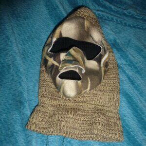Knitted Double Layer Balaclava Hat Camo Fleece Protection Face Mask| Brown/Tan